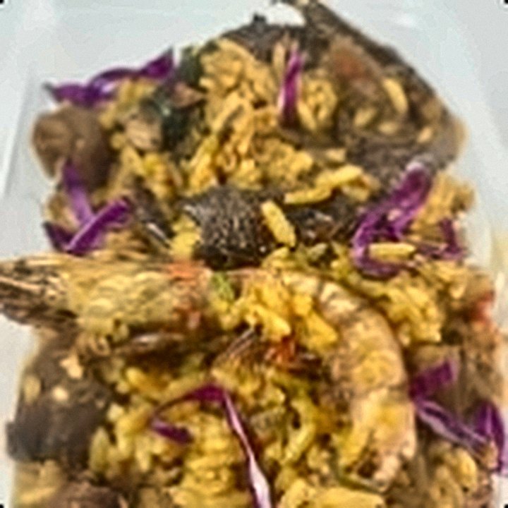Village rice with prawns and vegetables